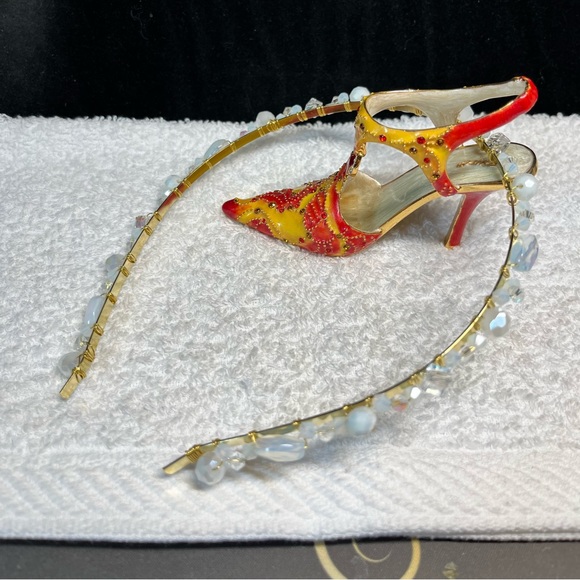 Bead and crystal headband -very pretty standard size - Picture 6 of 9